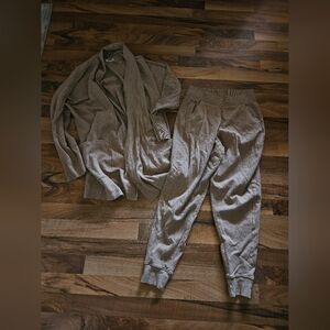 Pact Airplane Set Size Small